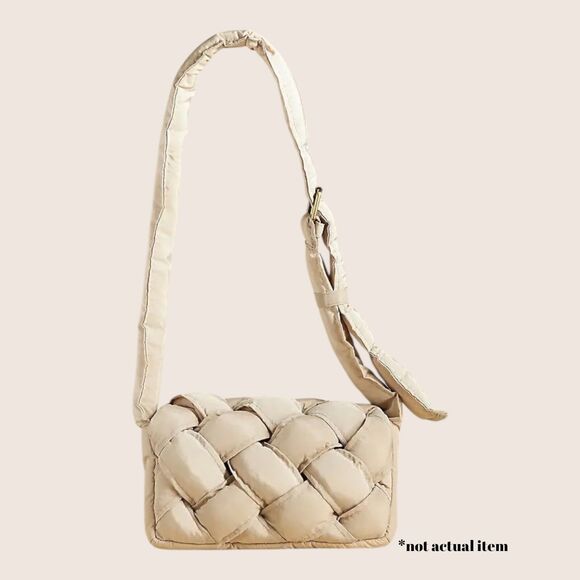 🍦 ANTHROPOLOGIE LARK PUFFY WOVEN CROSSBODY HANDBAG PURSE CREAM BUFF SAND NUDE - Picture 1 of 8